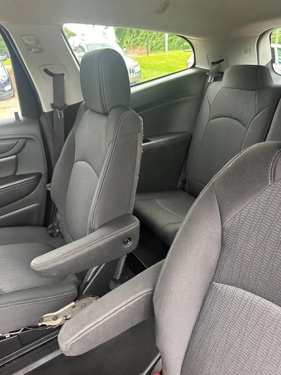 used 2017 Chevrolet Traverse car, priced at $5,900