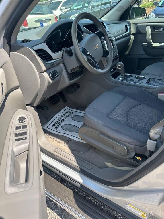 used 2013 Chevrolet Traverse car, priced at $5,900