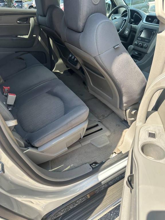 used 2013 Chevrolet Traverse car, priced at $5,900