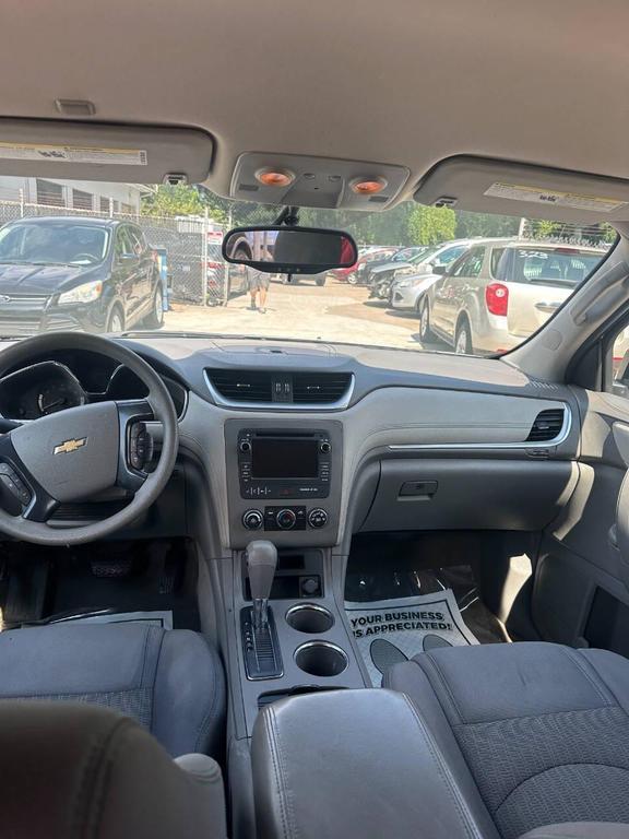 used 2013 Chevrolet Traverse car, priced at $5,900