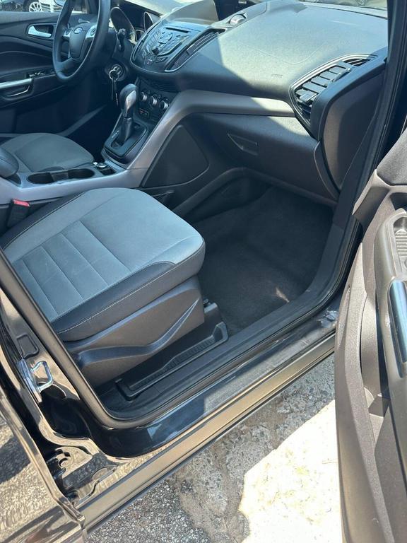used 2015 Ford Escape car, priced at $5,900