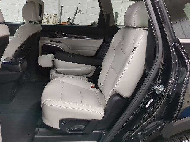 used 2023 Kia Telluride car, priced at $32,974