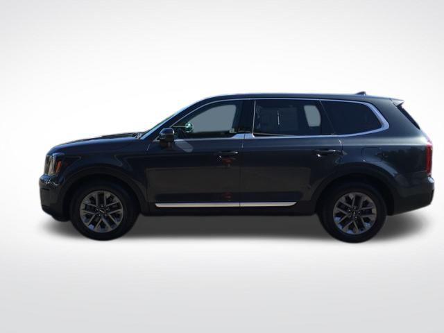 used 2023 Kia Telluride car, priced at $32,452