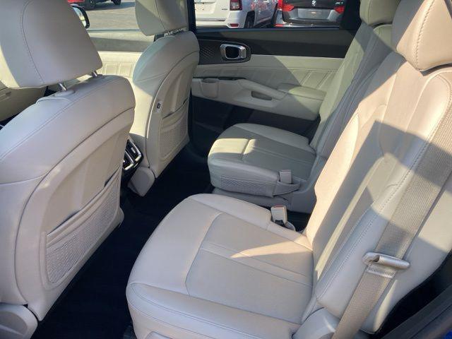 used 2023 Kia Sorento car, priced at $32,684