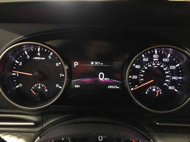 used 2024 Kia Carnival car, priced at $33,809