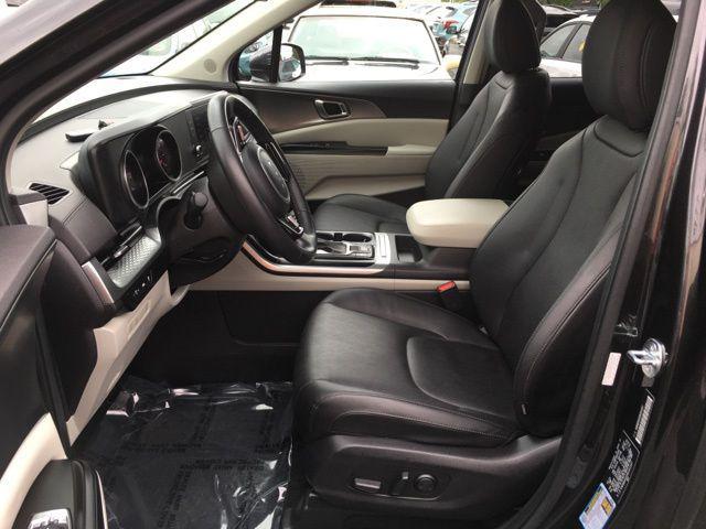 used 2024 Kia Carnival car, priced at $33,809
