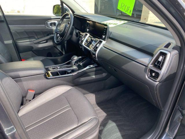 used 2022 Kia Sorento car, priced at $31,651