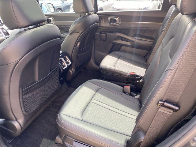 used 2022 Kia Sorento car, priced at $31,651