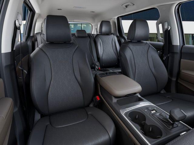 new 2025 Kia Carnival car, priced at $40,500