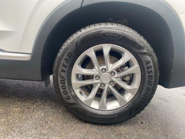 used 2020 Hyundai Santa Fe car, priced at $19,235