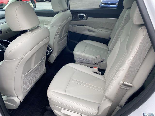 used 2023 Kia Sorento car, priced at $33,875