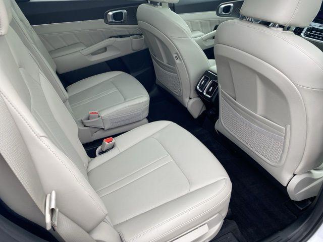used 2023 Kia Sorento car, priced at $33,875