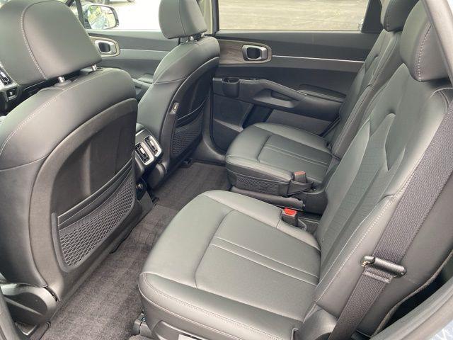 used 2023 Kia Sorento car, priced at $34,076
