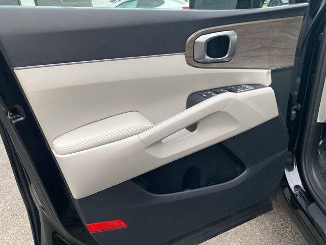 used 2023 Kia Sorento car, priced at $31,207