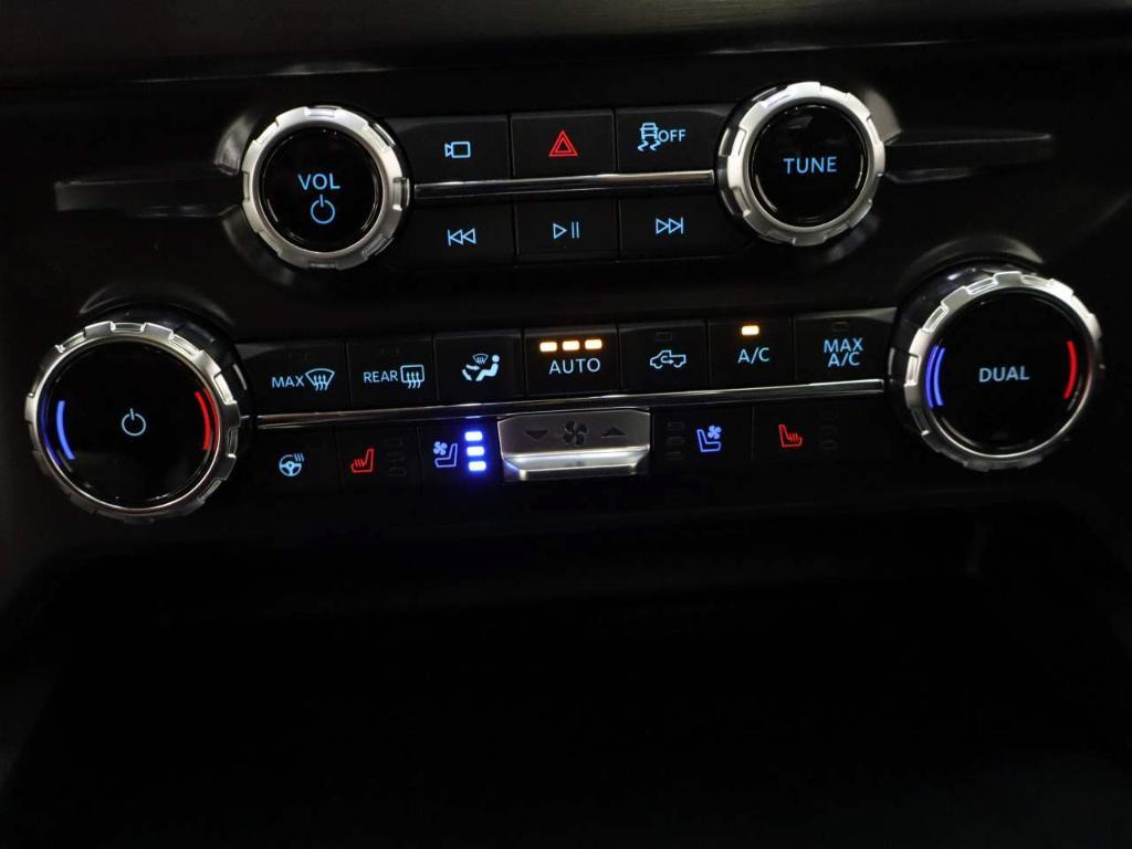 new 2025 Ford F-250 car, priced at $89,370