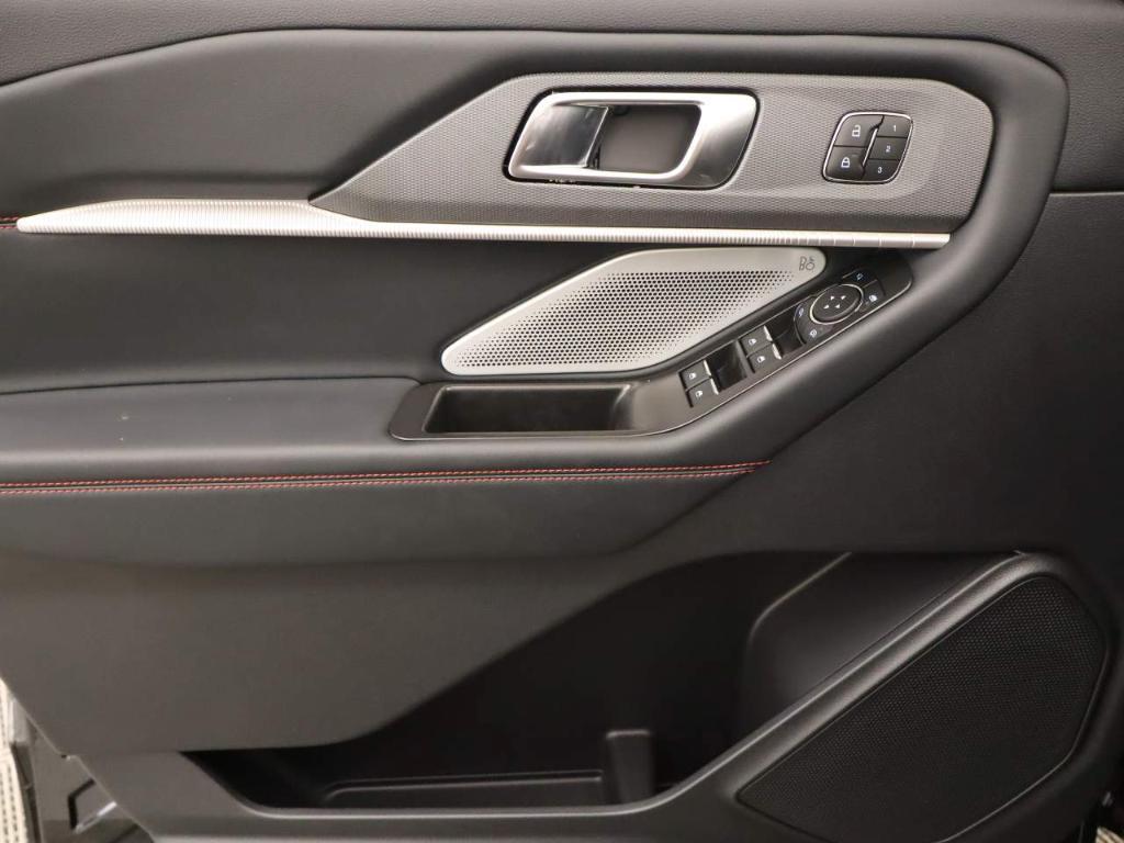 new 2025 Ford Explorer car, priced at $57,060