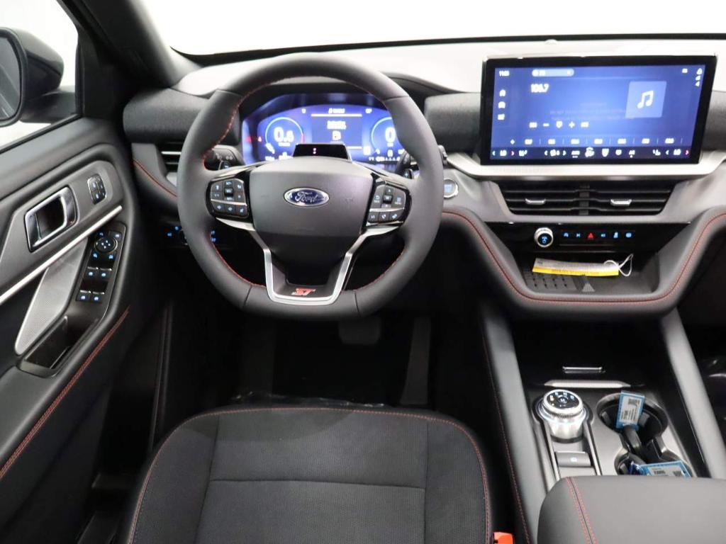 new 2025 Ford Explorer car, priced at $58,885
