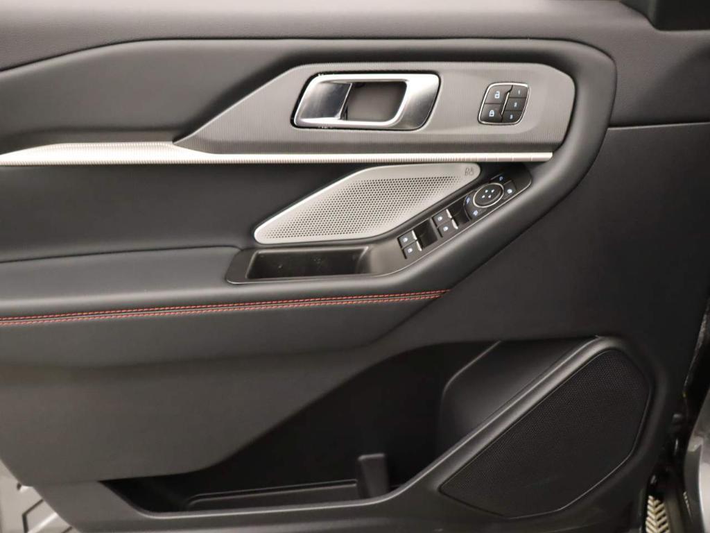 new 2025 Ford Explorer car, priced at $58,885
