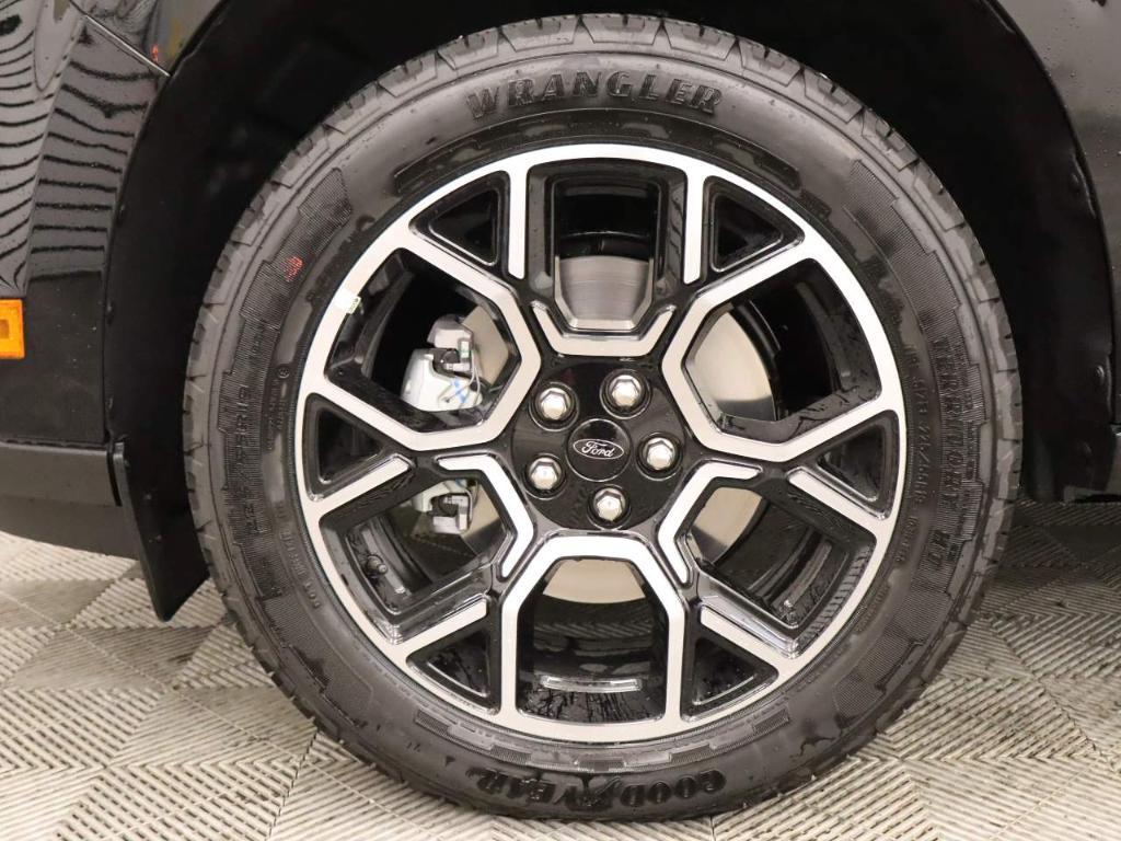 new 2025 Ford Maverick car, priced at $38,365