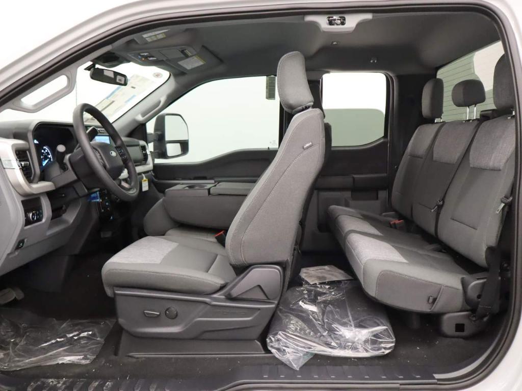 new 2025 Ford F-250 car, priced at $68,800