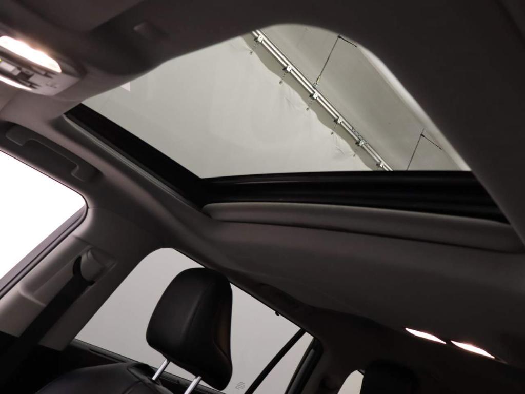 used 2021 Toyota Highlander car, priced at $31,995