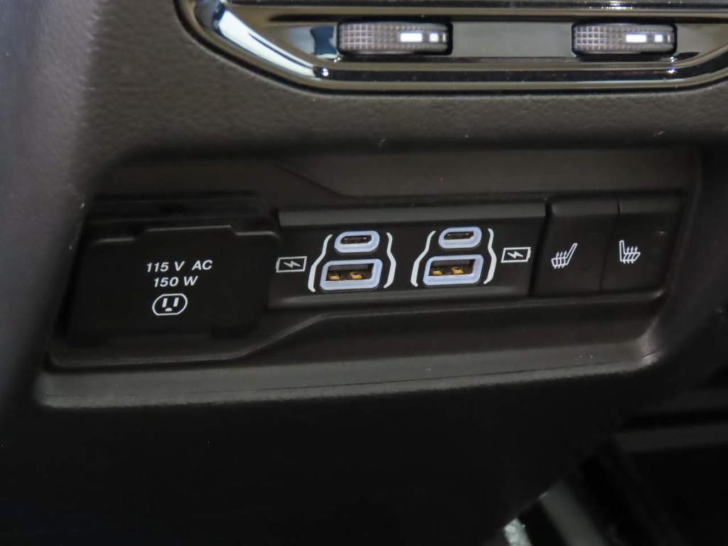 used 2023 Jeep Grand Cherokee car, priced at $33,629