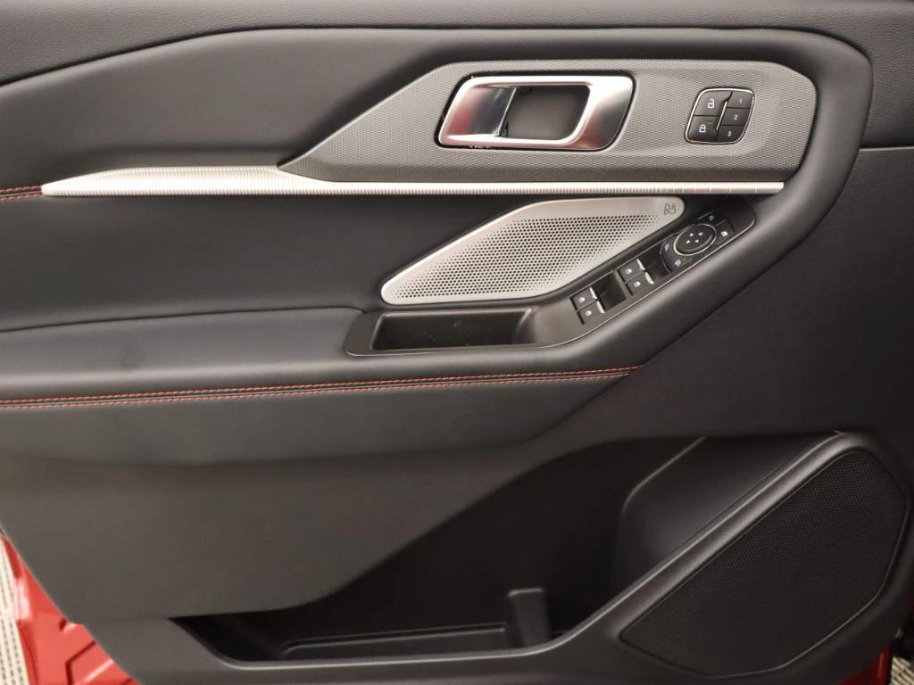 new 2025 Ford Explorer car, priced at $60,010