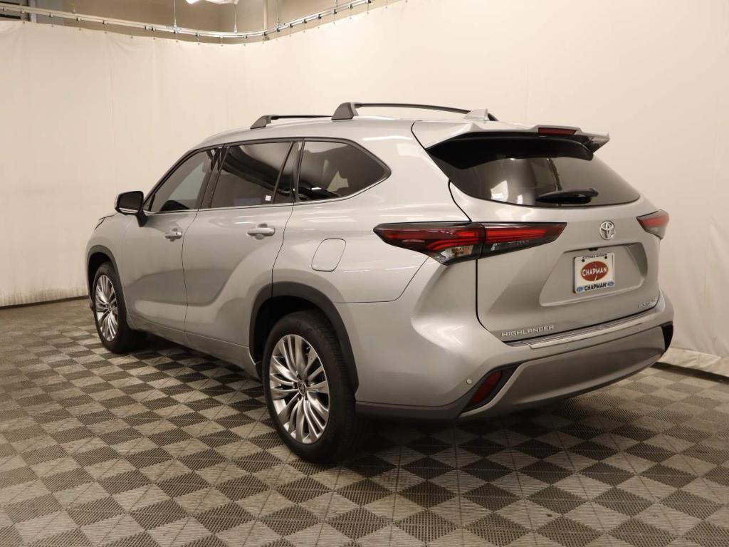 used 2024 Toyota Highlander car, priced at $48,139
