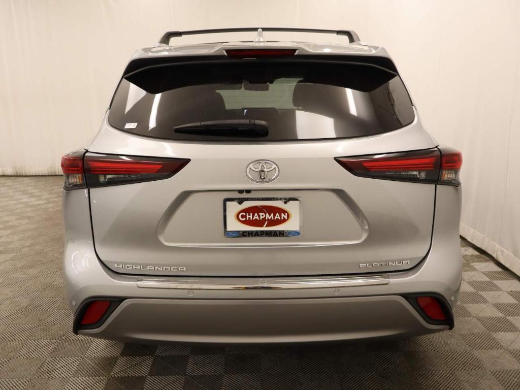 used 2024 Toyota Highlander car, priced at $48,139