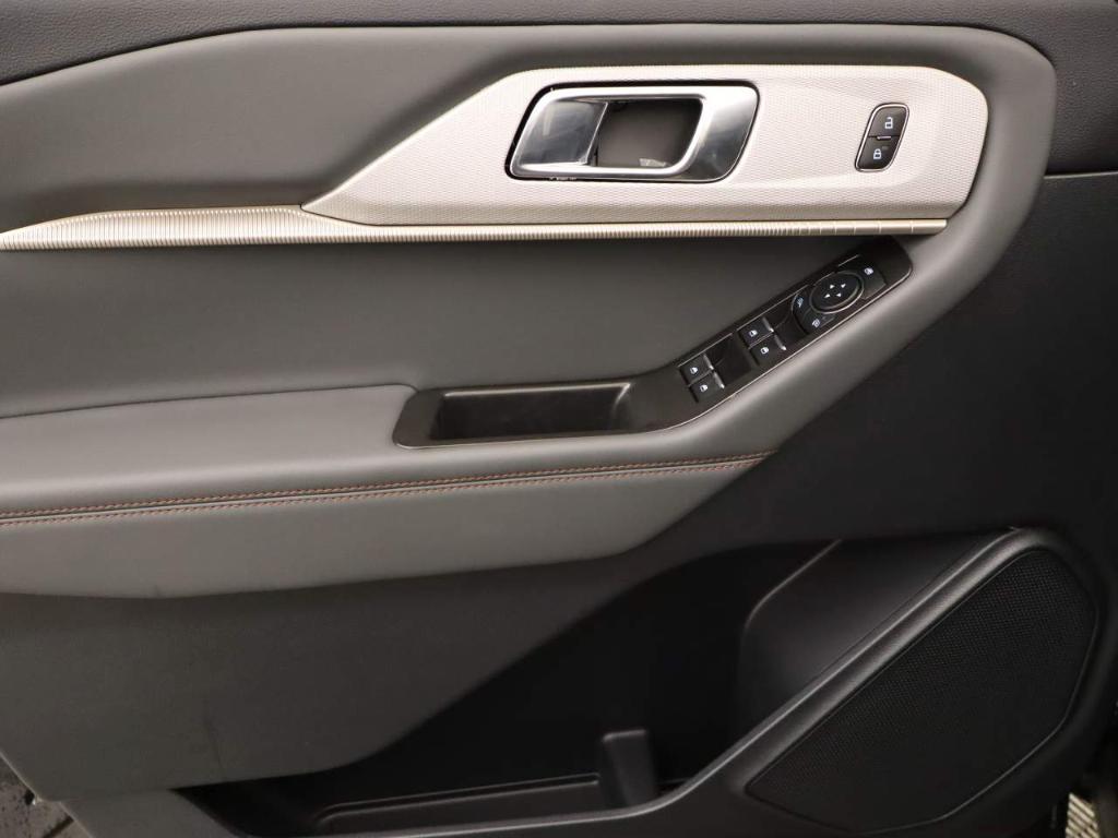 new 2025 Ford Explorer car, priced at $44,887