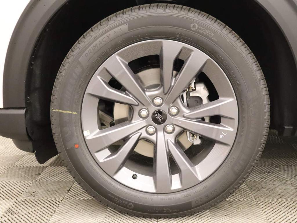 new 2025 Ford Explorer car, priced at $48,690