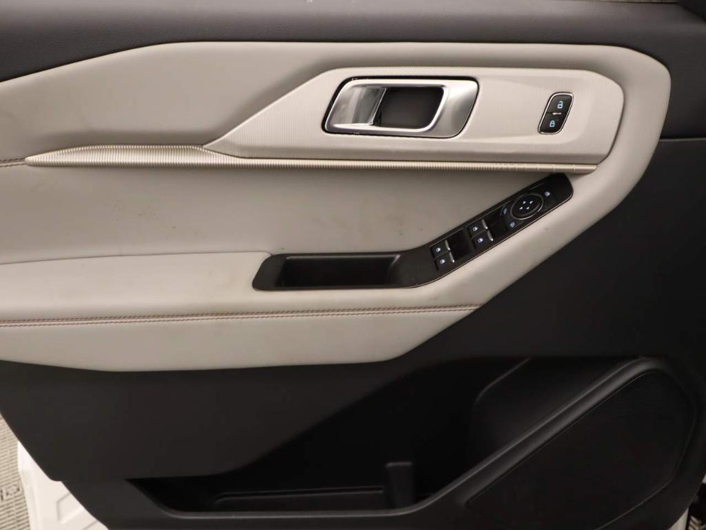 new 2025 Ford Explorer car, priced at $48,690