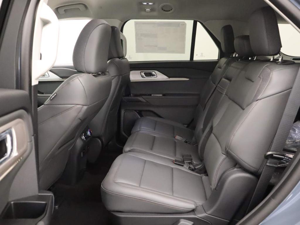 new 2025 Ford Explorer car, priced at $43,360