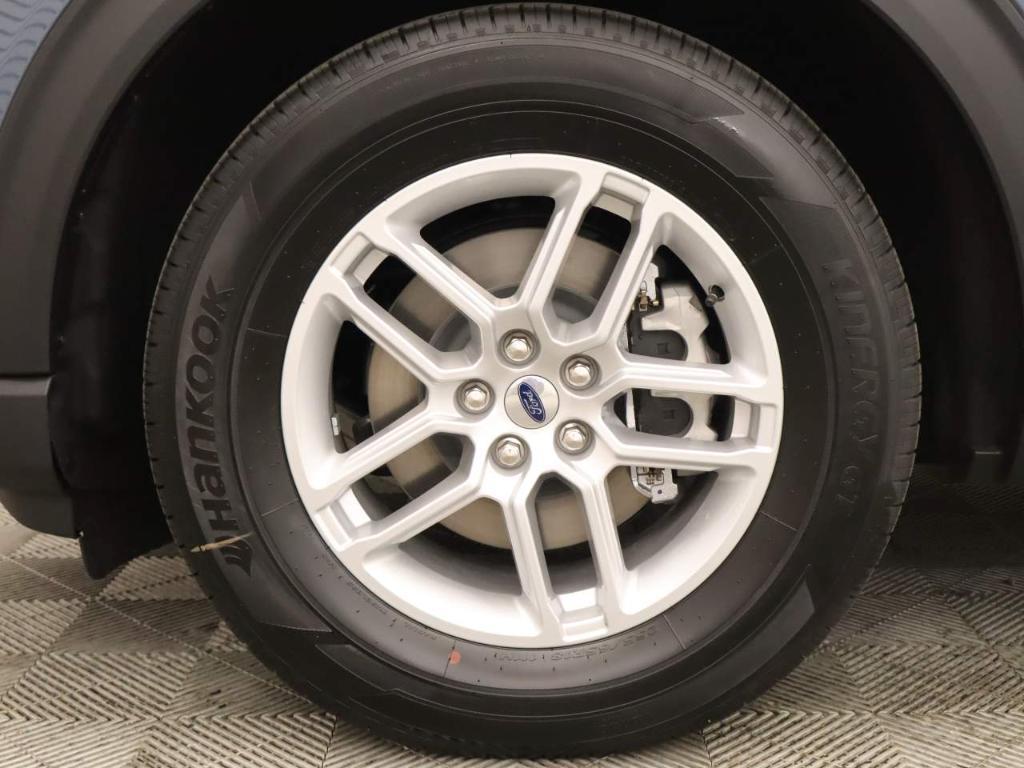 new 2025 Ford Explorer car, priced at $43,360