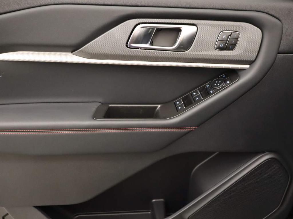 new 2025 Ford Explorer car, priced at $46,635
