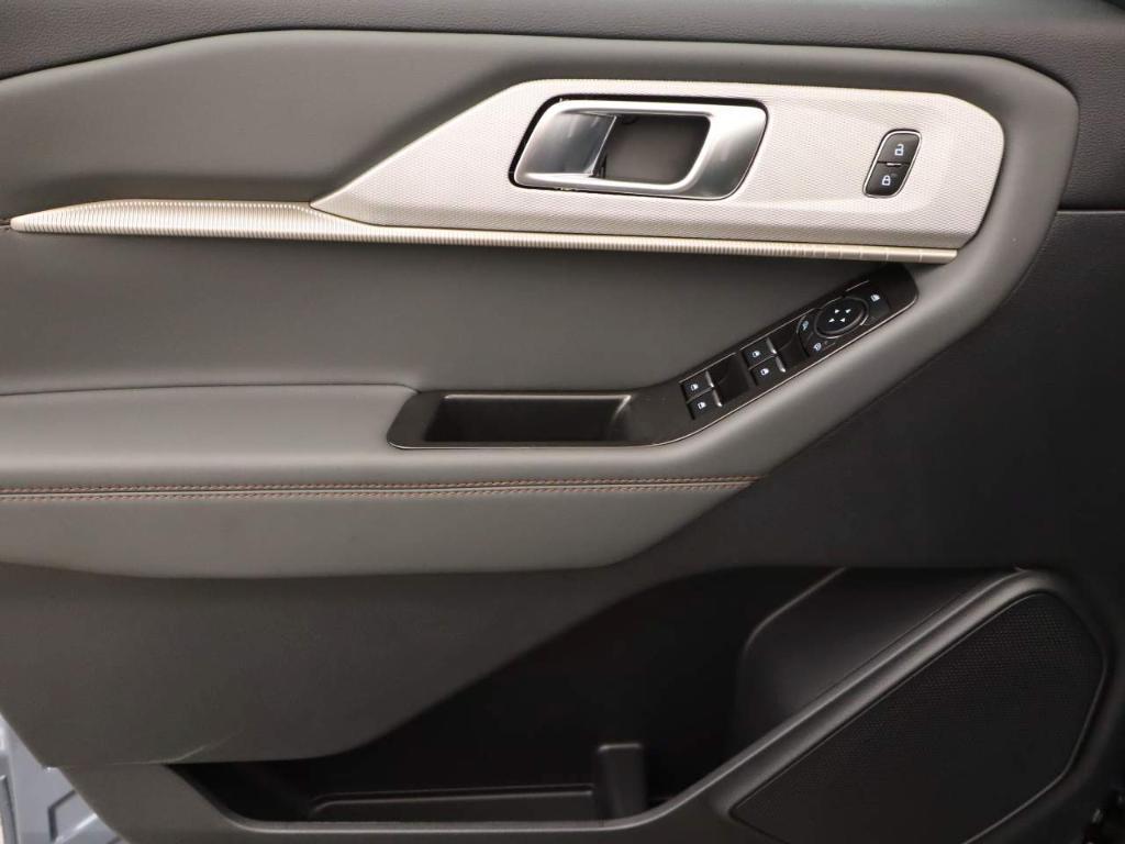 new 2025 Ford Explorer car, priced at $46,105
