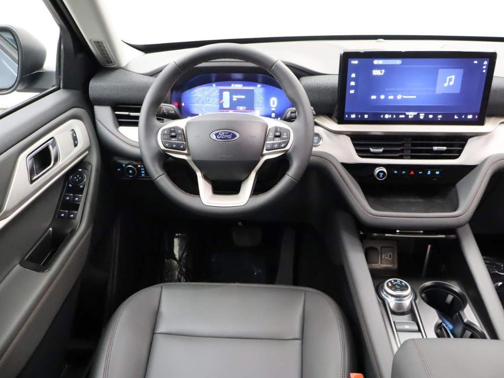 new 2025 Ford Explorer car, priced at $46,105