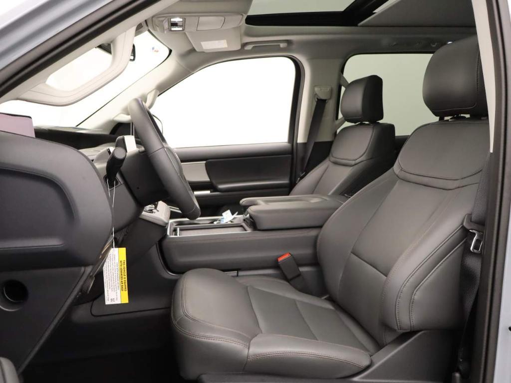 new 2025 Ford Expedition car, priced at $72,650