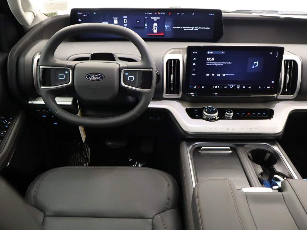 new 2025 Ford Expedition car, priced at $72,650