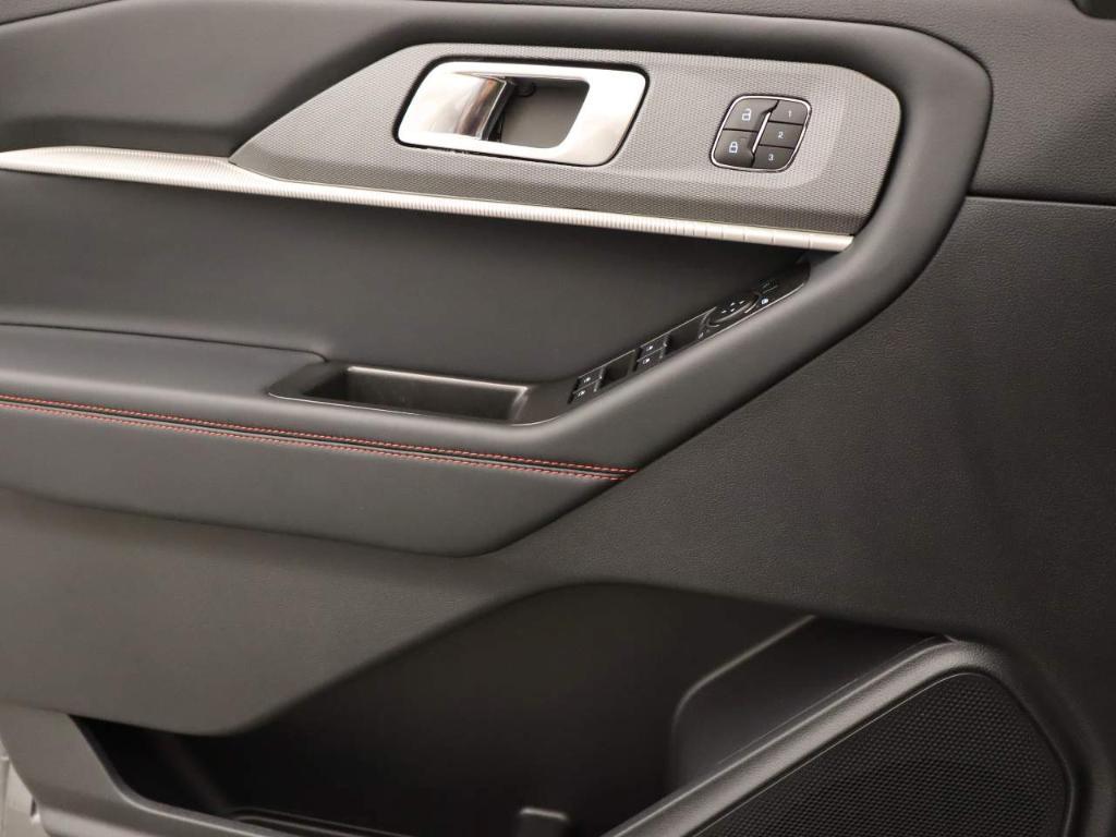 new 2025 Ford Explorer car, priced at $46,635