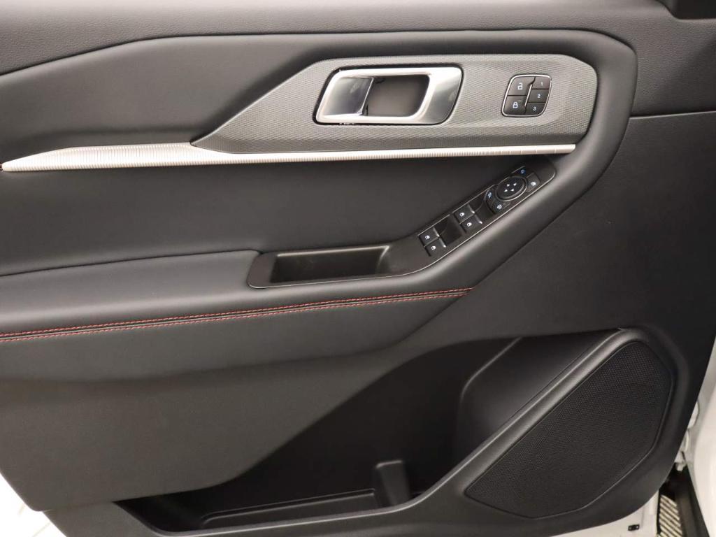 new 2025 Ford Explorer car, priced at $51,270