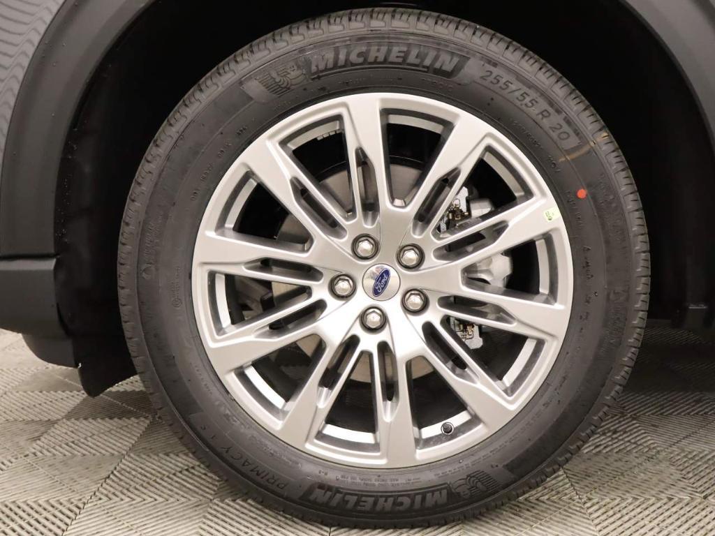 new 2025 Ford Explorer car, priced at $45,348