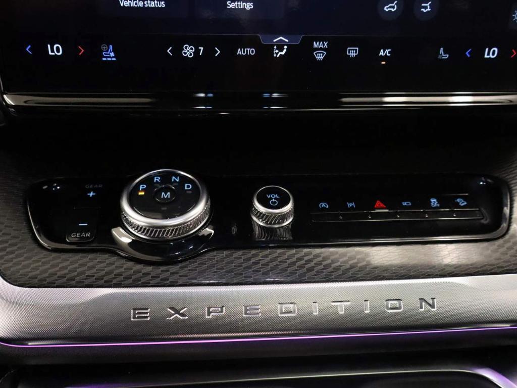 new 2025 Ford Expedition Max car, priced at $85,725