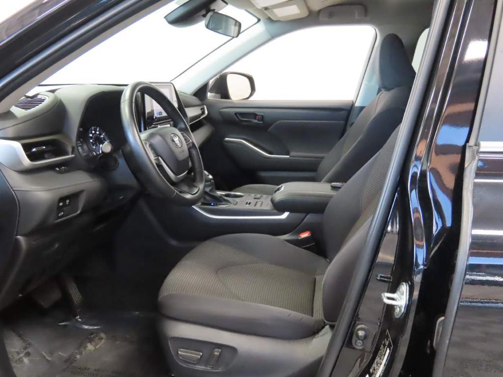 used 2024 Toyota Highlander car, priced at $36,203