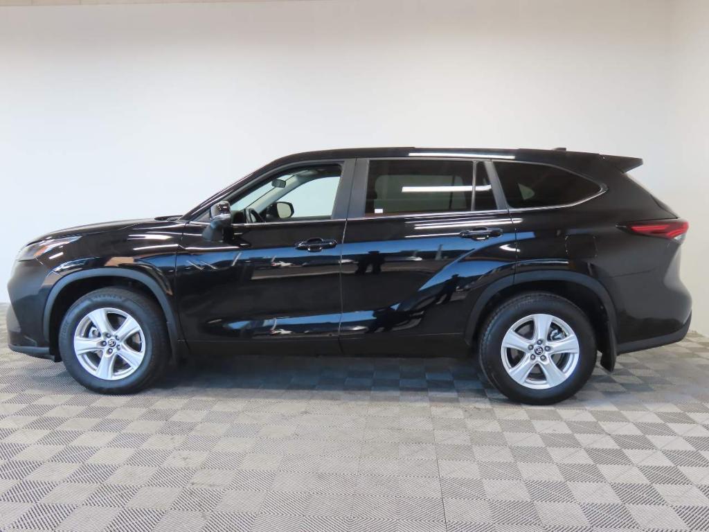 used 2024 Toyota Highlander car, priced at $36,203