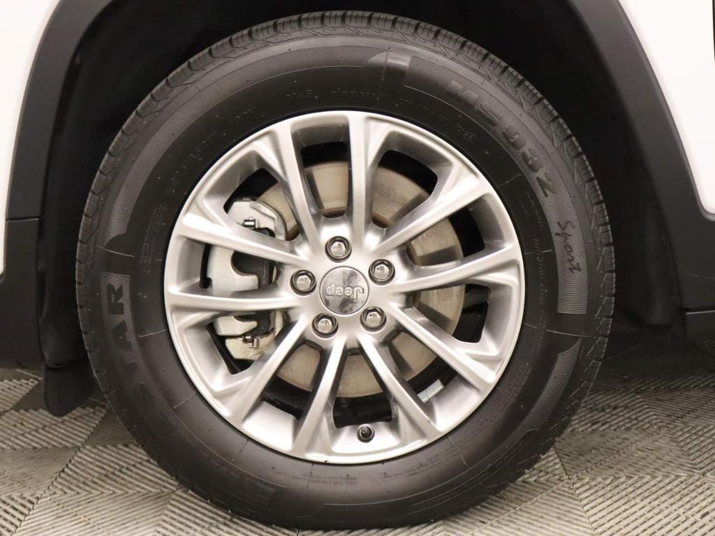 used 2021 Jeep Cherokee car, priced at $17,836