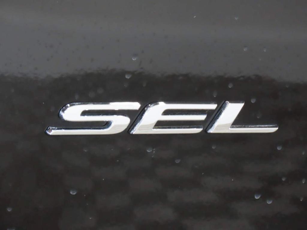 used 2023 Ford Edge car, priced at $27,623