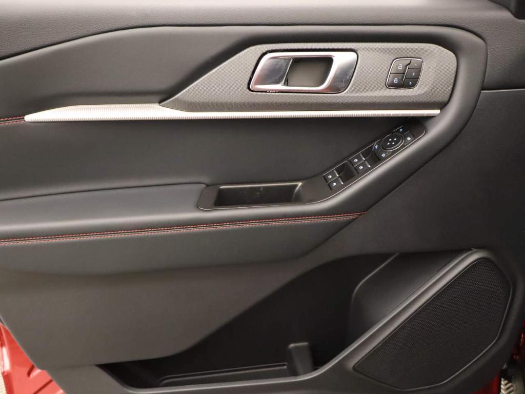 new 2025 Ford Explorer car, priced at $46,895