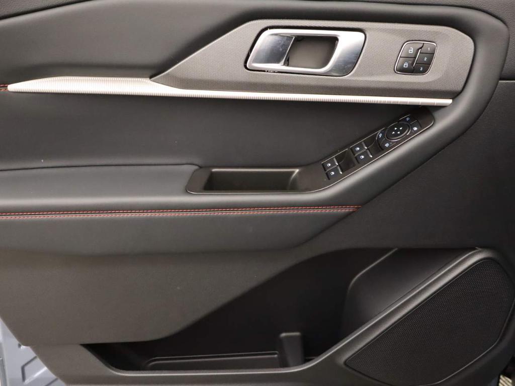 new 2025 Ford Explorer car, priced at $47,400