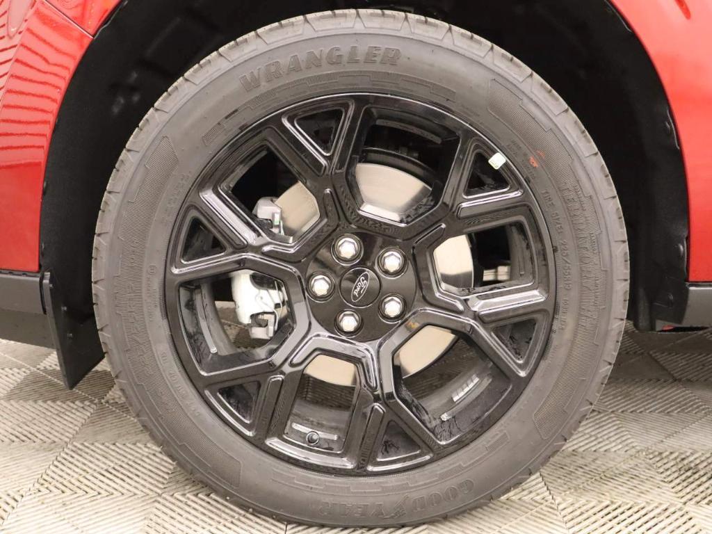 new 2025 Ford Maverick car, priced at $33,565